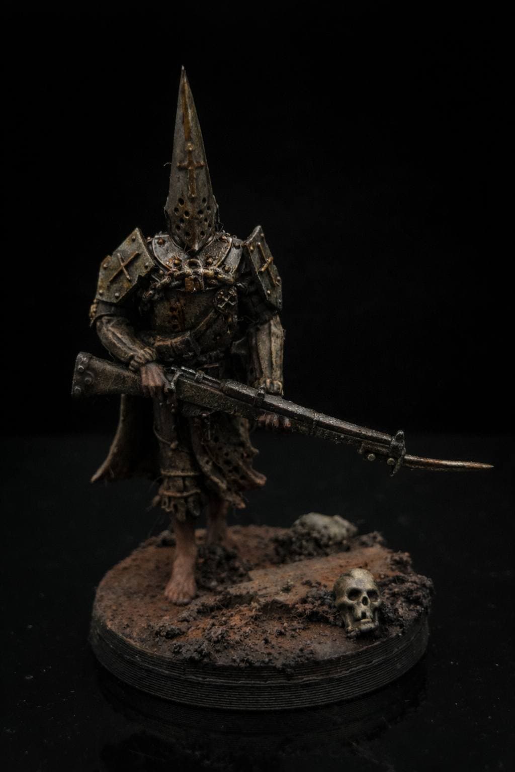 Penitent Knight - Heavy weathering, oxide patina, skull detailing